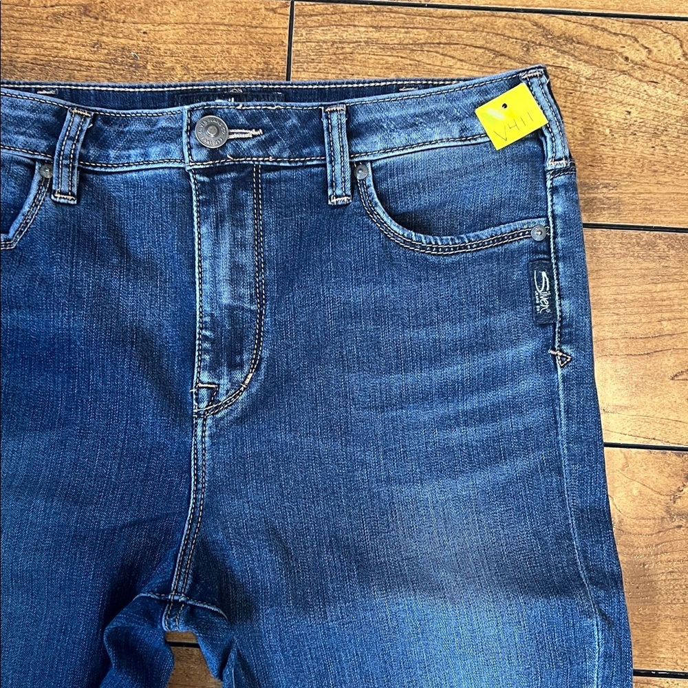 Silver Robson Jeans - Picture 2 of 6